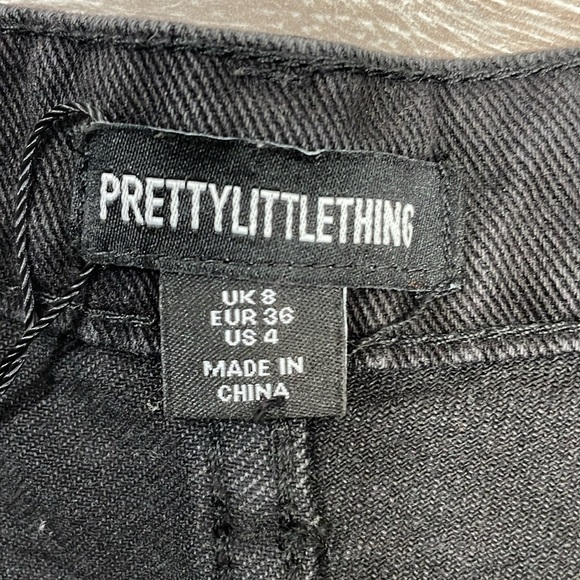 NWT PrettyLittleThing Black Wash Denim Jean Mom Shorts High Rise 4 - Picture 10 of 14